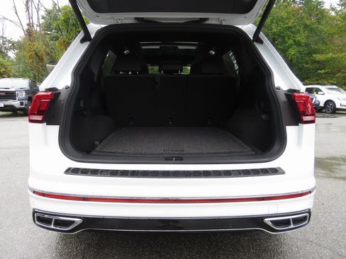 Used 2022 Volkswagen Tiguan SEL R-Line image 18