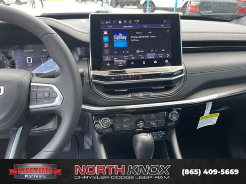 New 2026 Jeep Compass Latitude AWD/4WD image 8