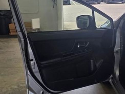 Used 2012 Subaru Impreza 2.0i Premium image 9