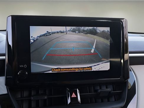 Certified 2023 Toyota Corolla Cross L image 21