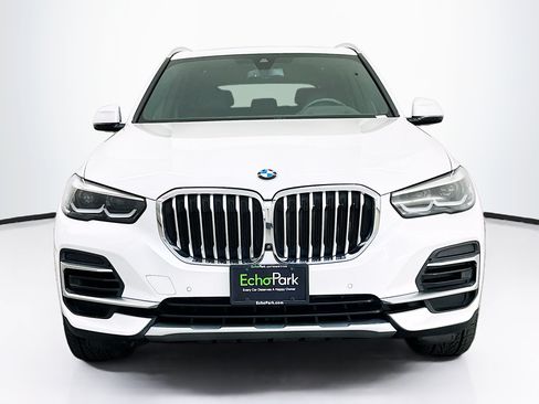 Used 2022 BMW X5 xDrive40i AWD/4WD image 2