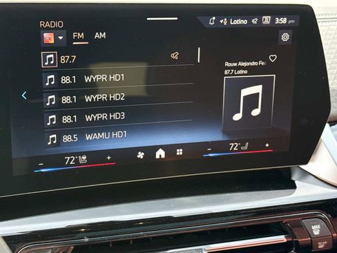 New 2026 BMW X2 xDrive28i w/ Technology Package image 3