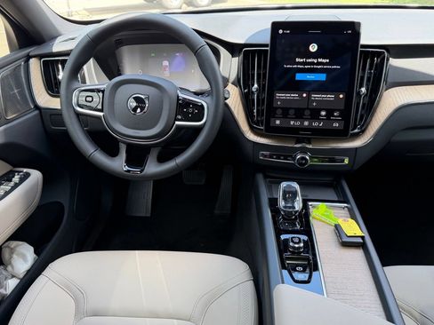 New 2026 Volvo XC60 T8 Plus w/ Protection Package Premier AWD/4WD image 11