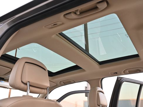 Used 2014 Mercedes-Benz GLK 350 2WD image 25