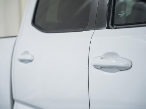 Used 2022 Toyota Tacoma SR w/ SR Convenience Package RWD image 12
