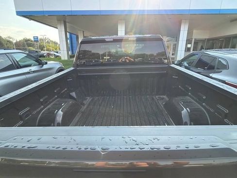 Used 2024 Chevrolet Silverado 1500 LT AWD/4WD image 8