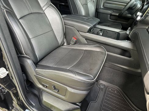 Used 2023 RAM 2500 Limited image 28