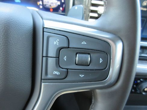 Certified 2025 Chevrolet Silverado 1500 LTZ AWD/4WD image 32