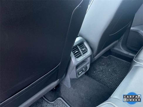Used 2023 Volkswagen Tiguan SE R-Line image 25