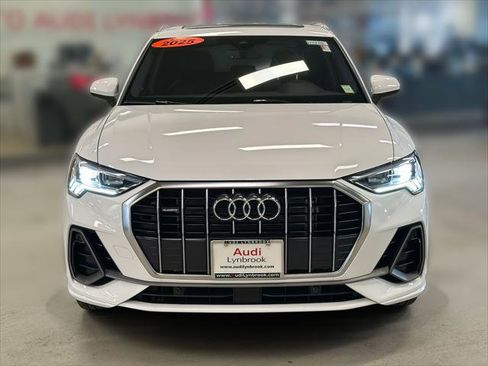 Used 2025 Audi Q3 2.0T Premium w/ Convenience Package image 2