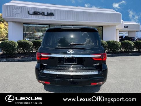Used 2019 INFINITI QX80 Luxe w/ All-Season Package AWD/4WD image 4