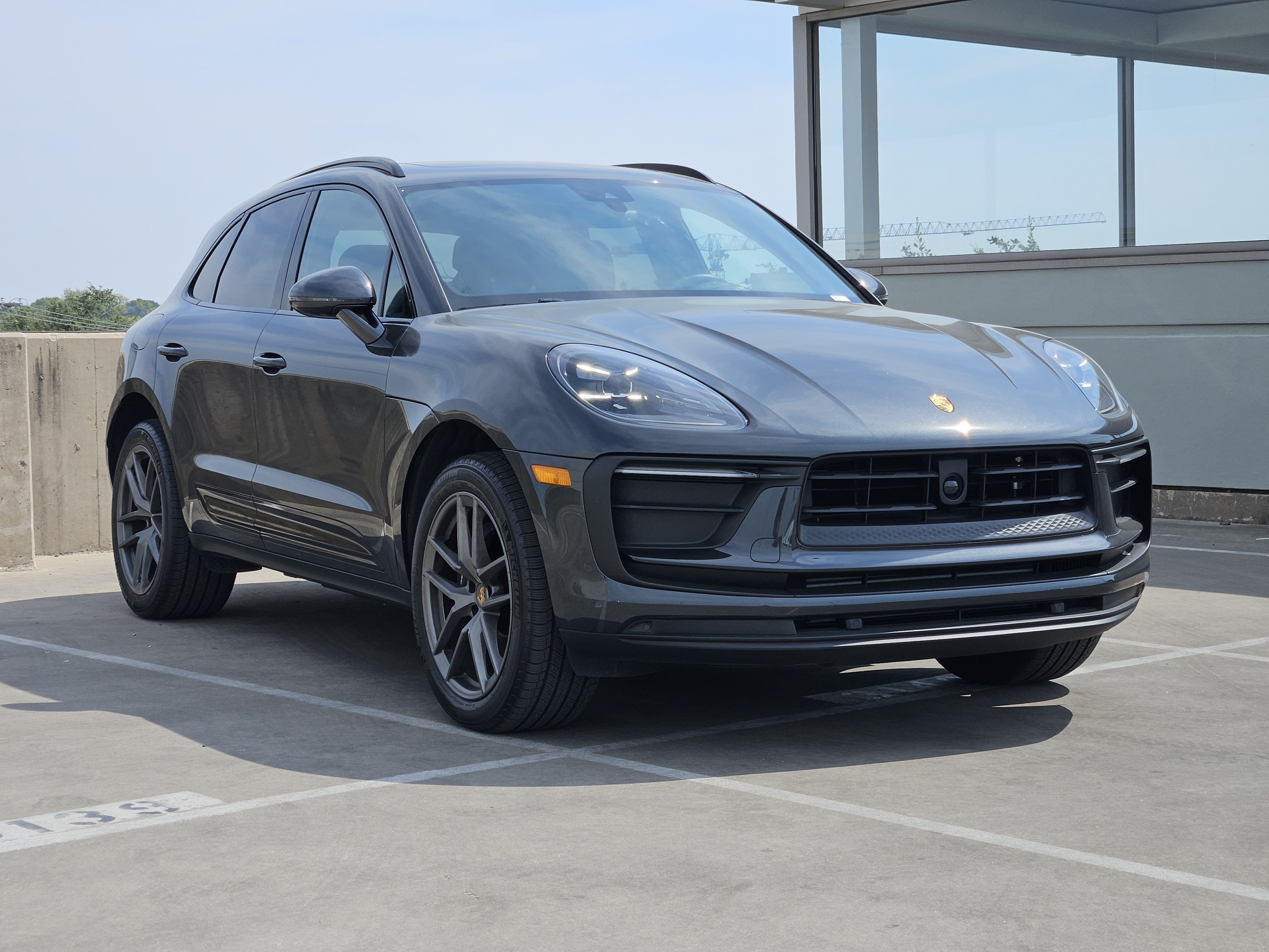 Certified 2026 Porsche Macan AWD/4WD image 10