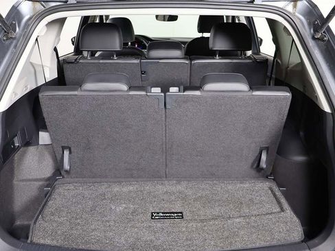 Used 2023 Volkswagen Tiguan SE w/ Panoramic Sunroof Package image 20