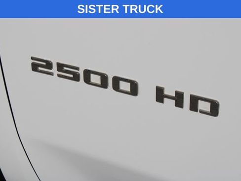 Used 2023 Chevrolet Silverado 2500 LT AWD/4WD image 17