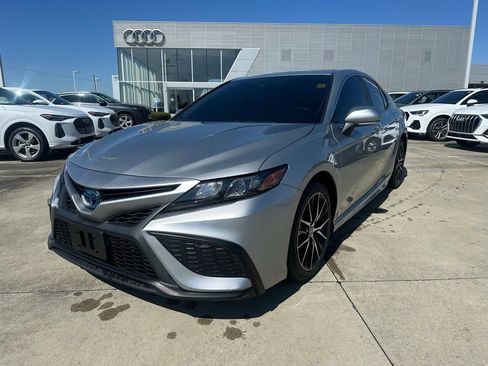 Used 2024 Toyota Camry SE w/ Audio Upgrade Package image 1