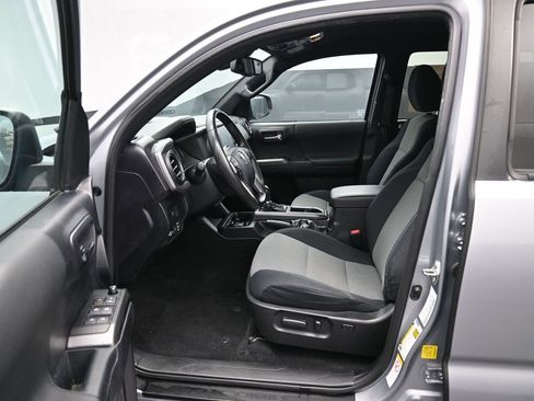 Certified 2020 Toyota Tacoma TRD Off-Road image 9