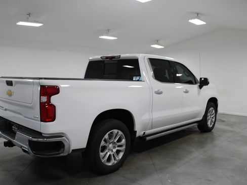 Used 2025 Chevrolet Silverado 1500 LTZ w/ LTZ Premium Package AWD/4WD image 9