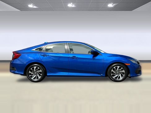 Certified 2018 Honda Civic EX image 7