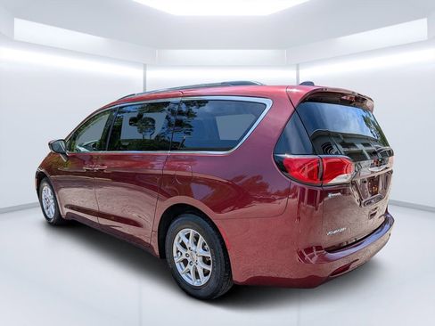 Used 2021 Chrysler Voyager Lxi FWD image 5