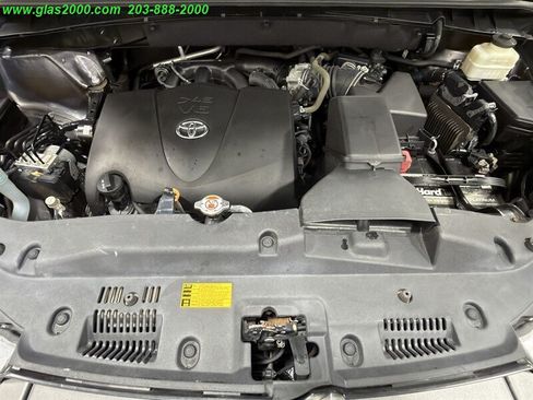 Used 2017 Toyota Highlander XLE AWD/4WD image 18