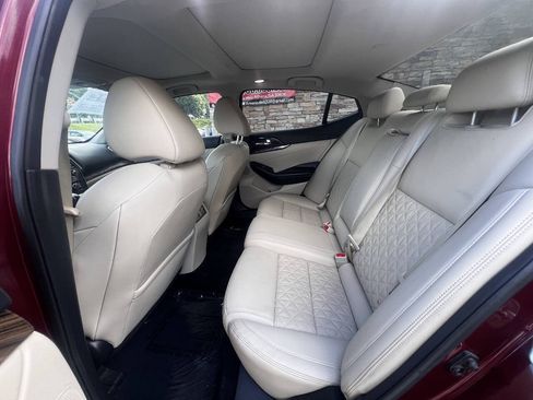 Used 2017 Nissan Maxima Platinum FWD image 15