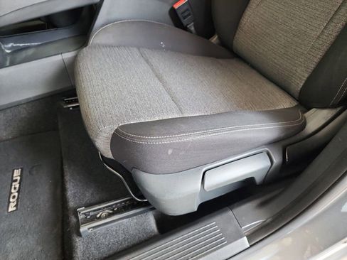 Used 2021 Nissan Rogue S image 15