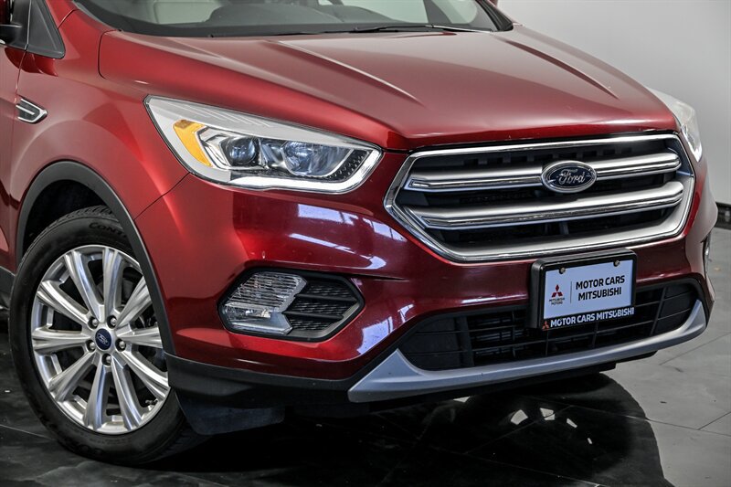 Used 2017 Ford Escape Titanium FWD image 2