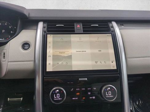 New 2026 Land Rover Discovery Dynamic SE AWD/4WD image 12