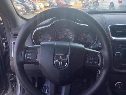 Used 2013 Dodge Avenger SE FWD image 21