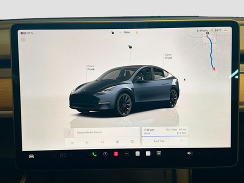 Used 2024 Tesla Model Y Long Range image 18