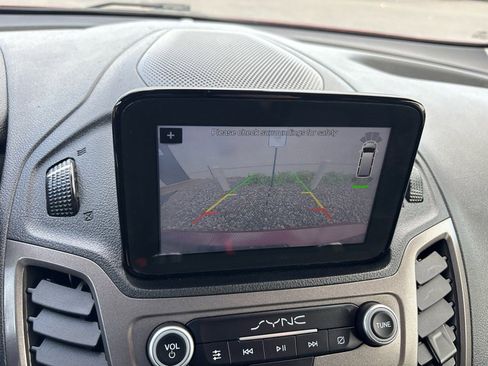 Used 2020 Ford Transit Connect XLT image 12