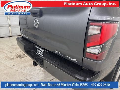 Used 2021 Nissan Titan SL w/ Moonroof Package image 47