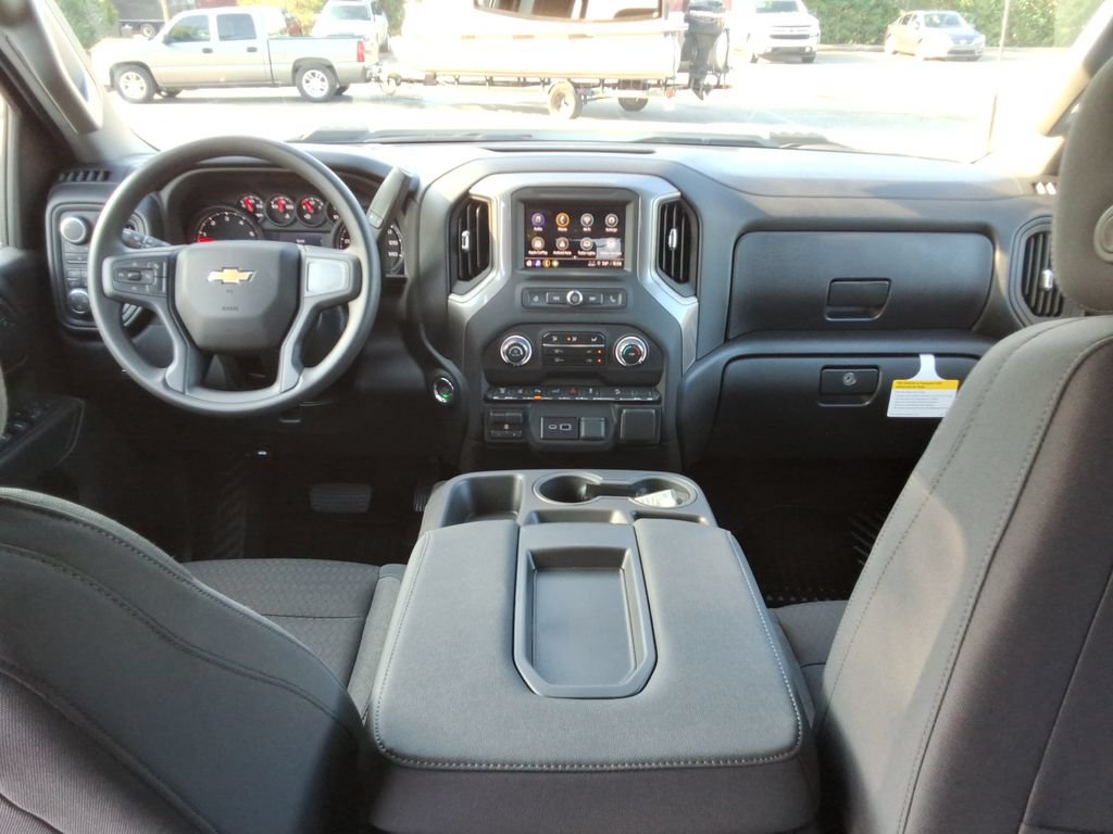 New 2026 Chevrolet Silverado 2500 Custom w/ Custom Value Package AWD/4WD image 19