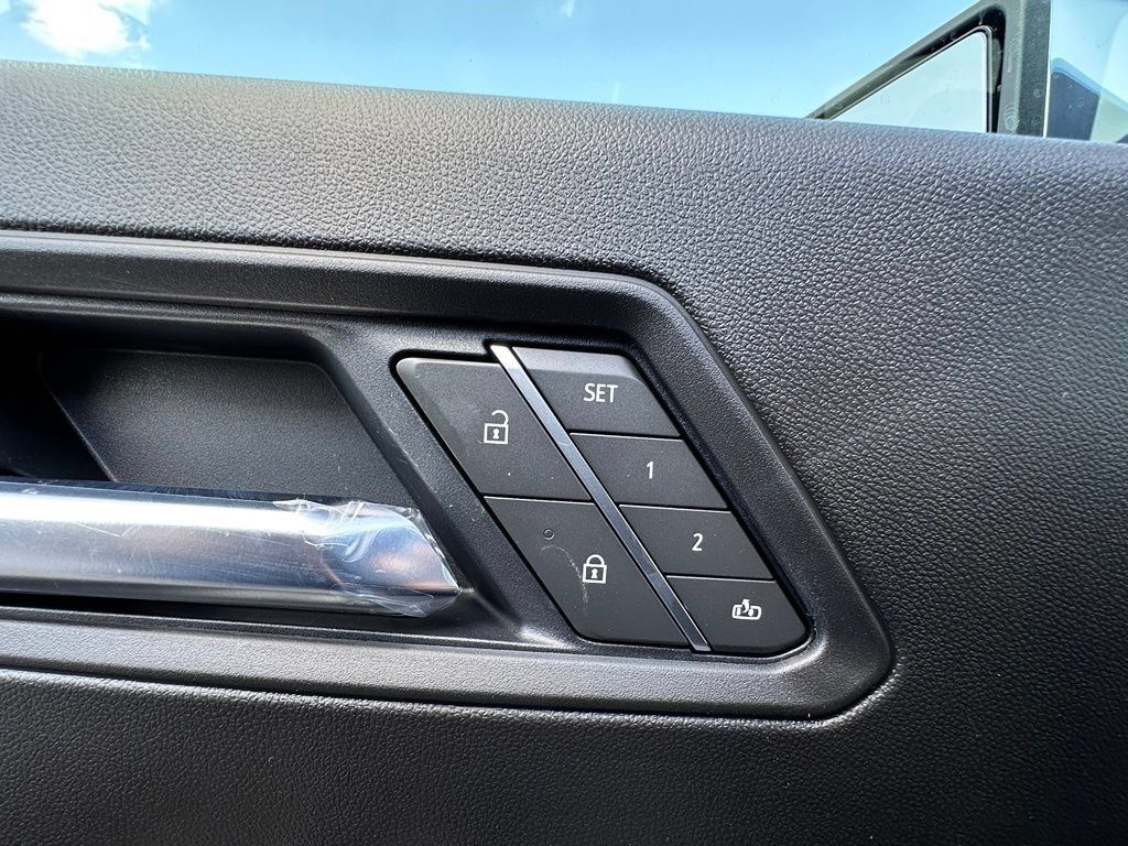 New 2026 GMC Canyon Denali AWD/4WD image 18