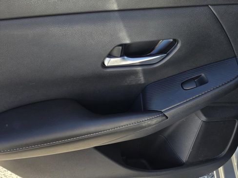 Certified 2022 Nissan Sentra SV image 9