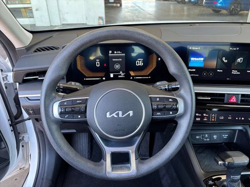 Used 2025 Kia K5 LXS FWD image 28