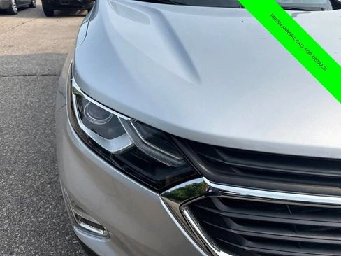 Used 2020 Chevrolet Equinox LT FWD image 3