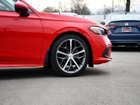 Used 2022 Honda Civic Touring image 9