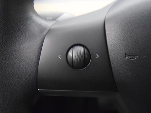Used 2020 Tesla Model Y Long Range AWD/4WD image 33