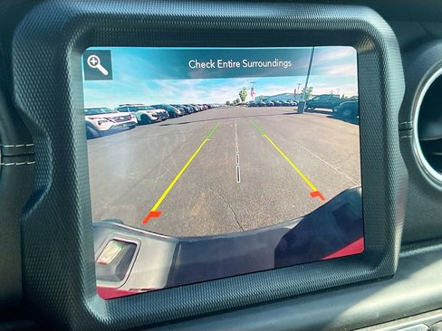 Used 2020 Jeep Gladiator Overland AWD/4WD image 14