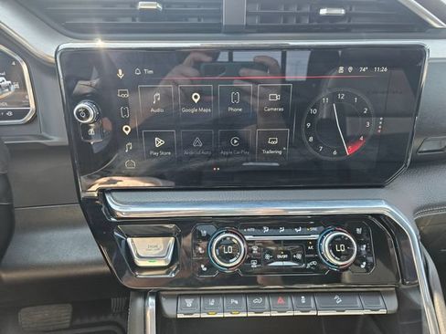 Used 2025 GMC Sierra 2500 Denali w/ Denali Reserve Package AWD/4WD image 18