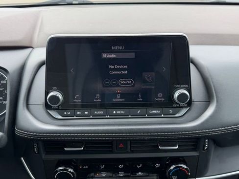 Used 2021 Nissan Rogue S image 30