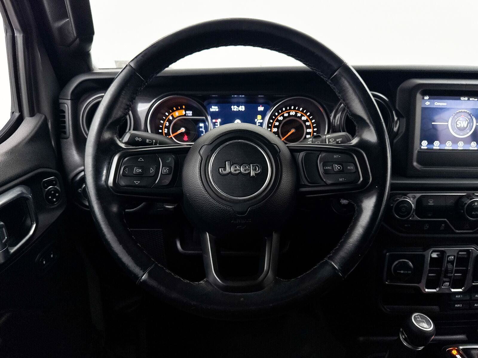 Used 2021 Jeep Wrangler Unlimited Sport AWD/4WD image 3