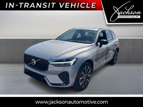 Used 2023 Volvo XC60 B5 Plus w/ Climate Package image 1
