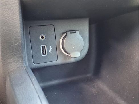 Used 2022 Nissan Kicks S FWD image 13