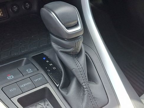 Used 2025 Toyota RAV4 XLE Premium image 15