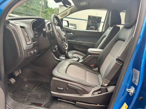 Used 2022 Chevrolet Colorado Z71 AWD/4WD image 18