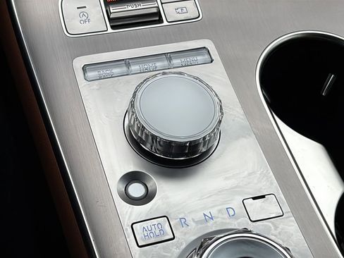 Certified 2026 Genesis GV70 2.5T Advanced image 33