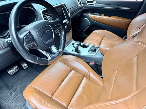 Used 2015 Jeep Grand Cherokee SRT w/ Luxury Group II AWD/4WD image 8