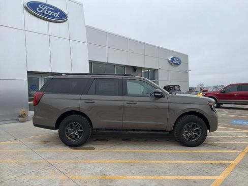 New 2026 Ford Expedition Tremor image 8